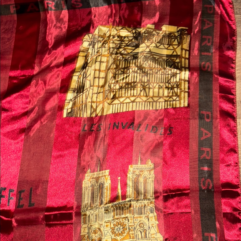 "Chic Vintage Paris Notre Dame Silk Scarf" - Picture 7 of 10
